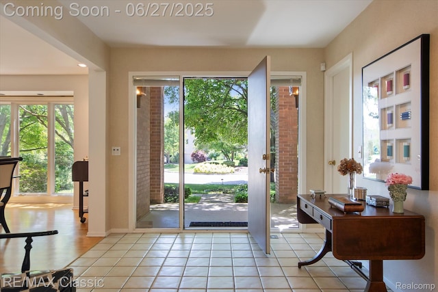 35606 Huntsman Ct, Farmington Hills, MI 48331 - foyer featuring light tile patterned flooring