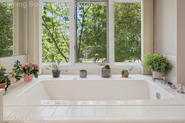 35606 Huntsman Ct, Farmington Hills, MI 48331 - full bathroom with a garden tub