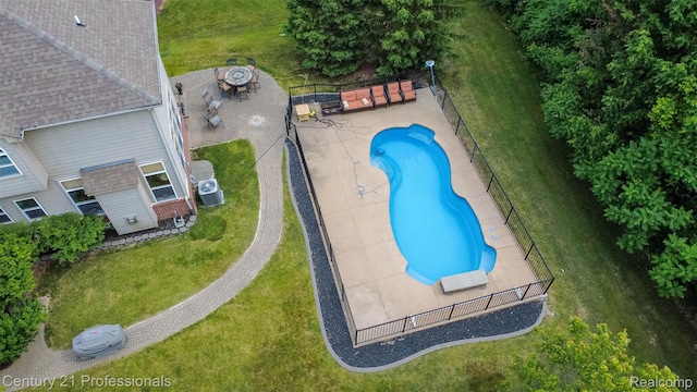 23640 Woodside Ct, South Lyon, MI 48178 - drone / aerial view of a pool