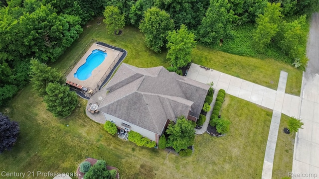 23640 Woodside Ct, South Lyon, MI 48178 - aerial view of property and surrounding area with a pool area