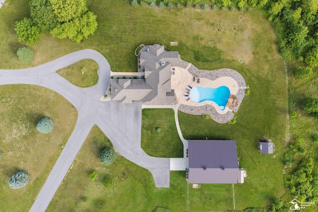11694 Robinshire St, Temperance, MI 48182 - aerial view of a pool area