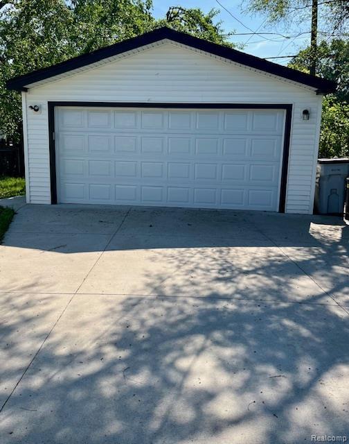 23116 Couzens Ave, Hazel Park, MI 48030 - photo 11