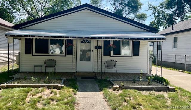 23116 Couzens Ave, Hazel Park, MI 48030 - photo 1