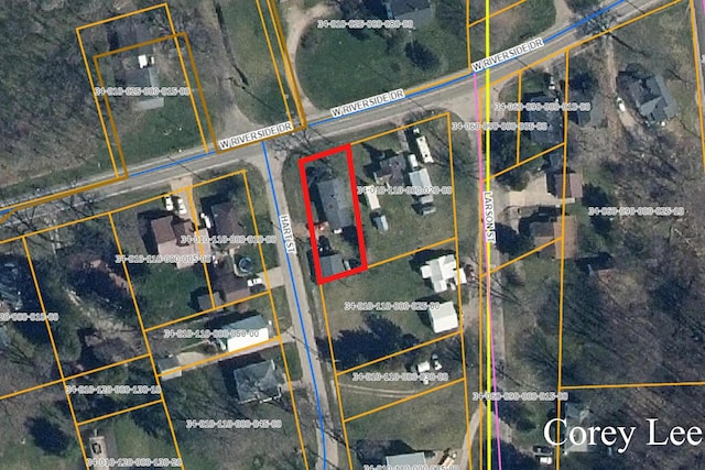 413 W Riverside Dr, Ionia, MI 48846 - map / location featuring property parcel outlined