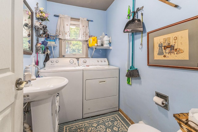 116 E Beech St, Fruitport, MI 49415 - laundry room featuring independent washer and dryer