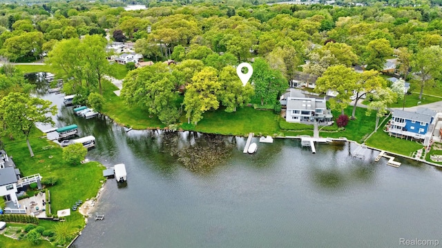 4030 Rollins Ave, Waterford, MI 48329 - aerial view of property and surrounding area with a large body of water