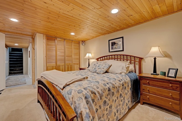 4030 Rollins Ave, Waterford, MI 48329 - bedroom featuring light colored carpet, recessed lighting, a closet, and wooden ceiling