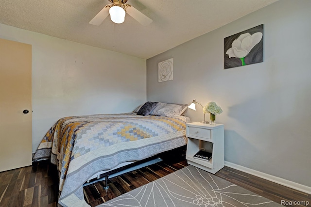 4030 Rollins Ave, Waterford, MI 48329 - bedroom featuring wood finished floors and ceiling fan