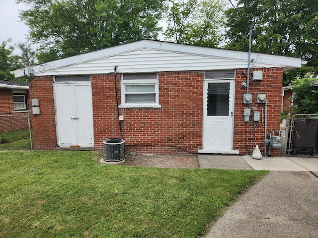 7965 Elm St, Taylor, MI 48180 - view of front of house featuring brick siding