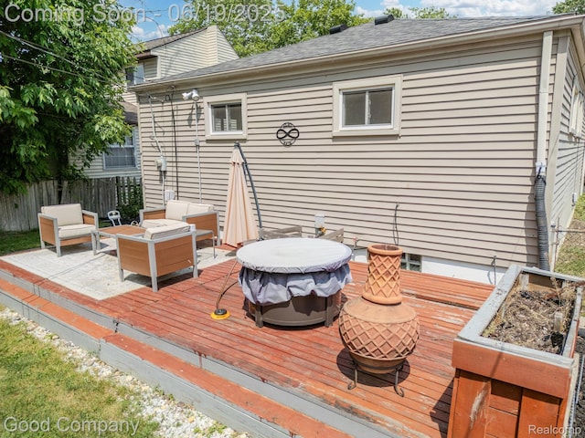 3979 Royal Ave, Berkley, MI 48072 - deck with an outdoor hangout area