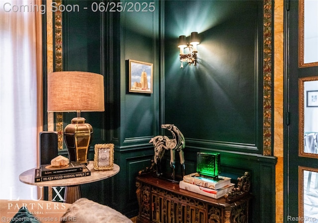 2150 Iroquois St, Detroit, MI 48201 - detailed view