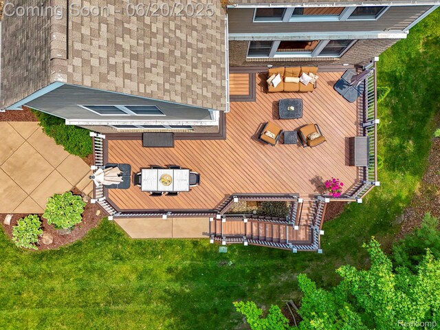23736 Point O Woods Ct, South Lyon, MI 48178 - aerial view of property and surrounding area