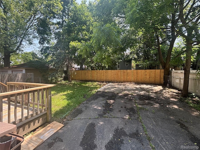 910 Spence St, Southfield, MI 48340 - view of fenced yard