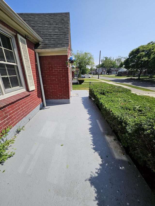 18242 Mendota St, Detroit, MI 48221 - view of patio / terrace