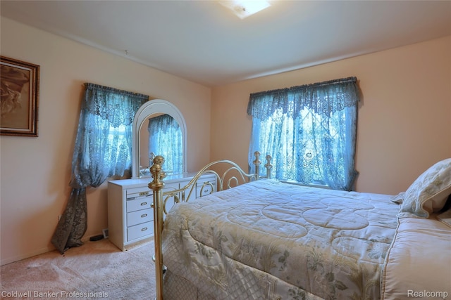 637 Arthur Ave, Pontiac, MI 48341 - bedroom with carpet flooring and baseboards