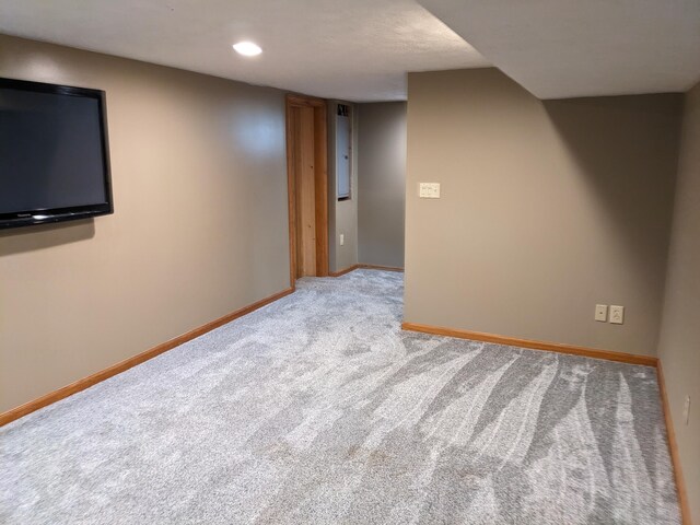 539 Sunset Ln, East Lansing, MI 48823 - finished below grade area with carpet floors and recessed lighting