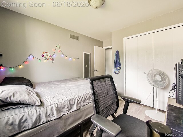 31123 S Wind Ct, Roseville, MI 48026 - photo 21