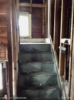 2118 Vinewood St, Detroit, MI 48216 - view of stairway