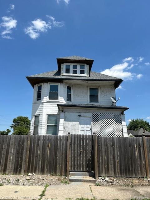 2118 Vinewood St, Detroit, MI 48216 - view of american foursquare style home