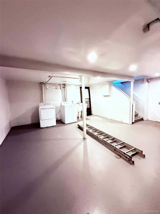 9941 Minock St, Detroit, MI 48228 - finished basement with washer and clothes dryer and stairs