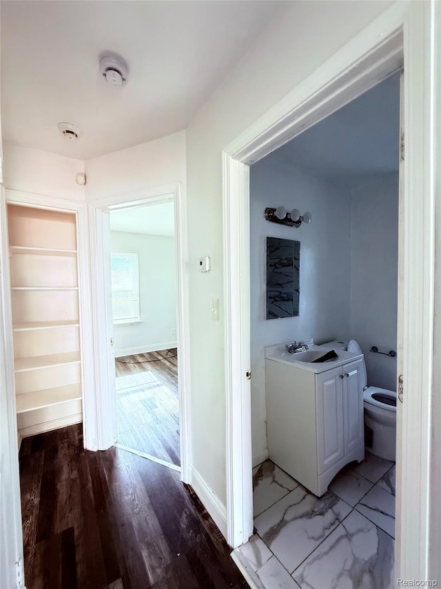 9941 Minock St, Detroit, MI 48228 - hall with a sink and baseboards