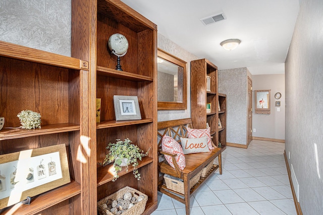 11683 Fair Lk, Delton, MI 49046 - interior space with wallpapered walls and baseboards