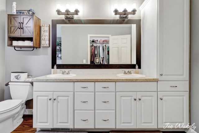 278 Caravan Rd, Norton Shores, MI 49441 - full bath with toilet and double vanity