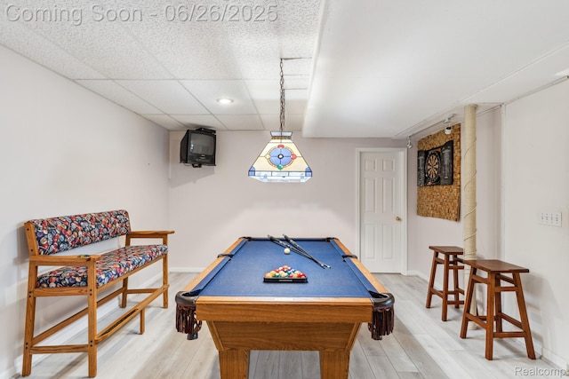 5520 Huron Hills Dr, Commerce Twp, MI 48382 - rec room featuring light wood-style flooring, billiards, and recessed lighting