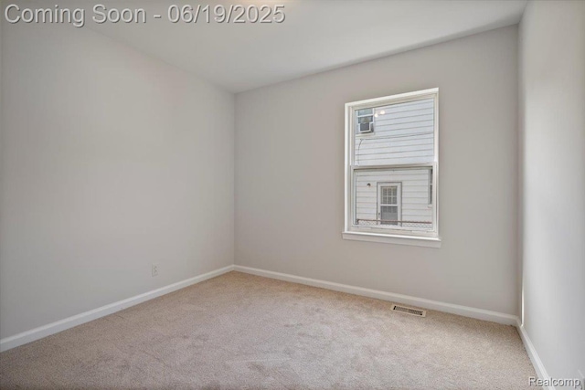 2755 Royal Ave, Berkley, MI 48072 - empty room featuring carpet and baseboards