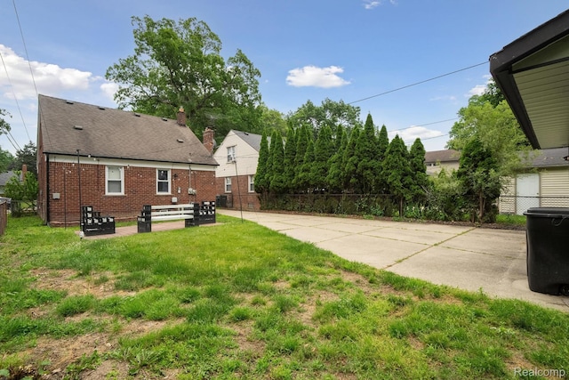 1333 N Franklin St, Dearborn, MI 48128 - view of yard with a patio
