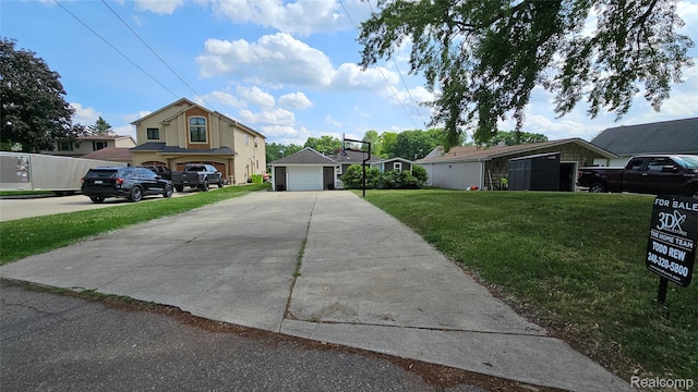 3900 Hillcrest, Highland, MI 48356 - traditional-style house with a front lawn, a garage, and concrete driveway