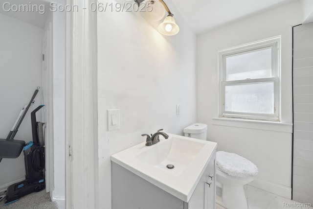 15477 Lauder St, Detroit, MI 48227 - bathroom with toilet and vanity