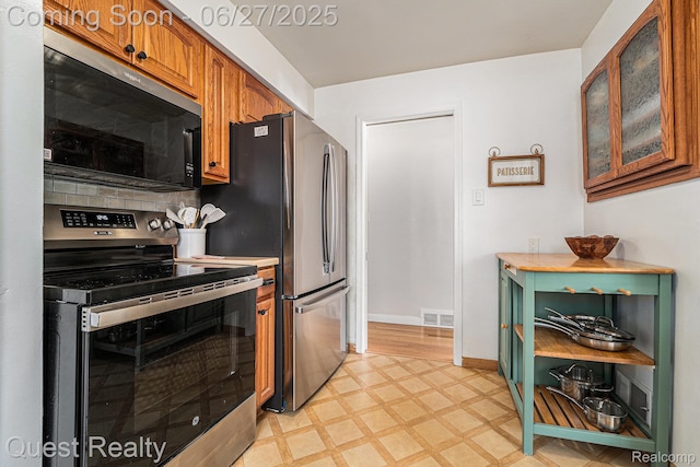 12973 Wesley St, Wyandotte, MI 48195 - photo 11