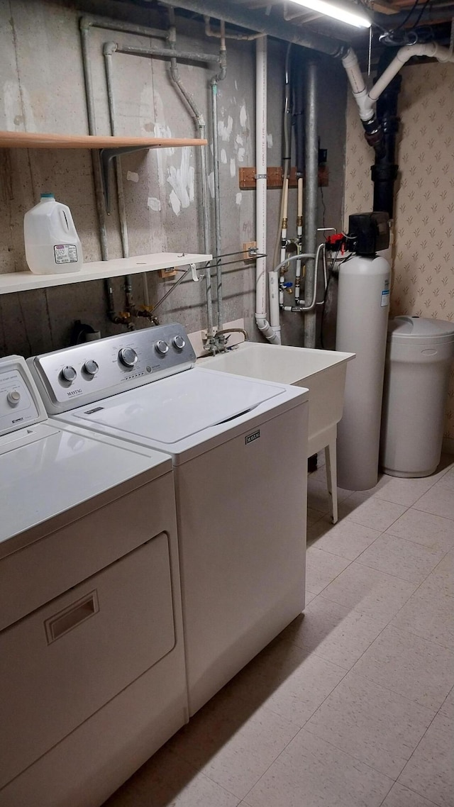 5037 Old Colony Rd, Portage, MI 49024 - washroom with washing machine and dryer and wallpapered walls