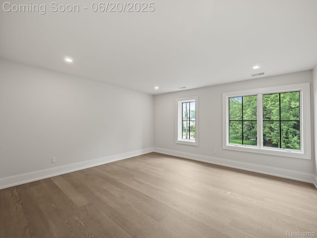1120 Lyonhurst St, Birmingham, MI 48009 - empty room featuring wood finished floors and recessed lighting