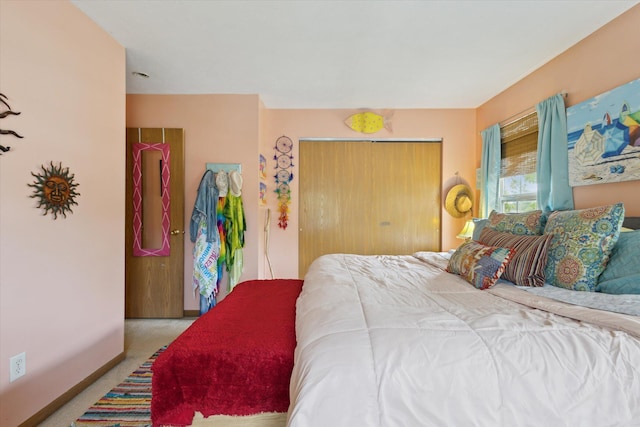 857 Kalamazoo St, South Haven, MI 49090 - bedroom featuring carpet flooring and a closet