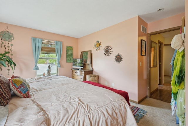 857 Kalamazoo St, South Haven, MI 49090 - bedroom featuring carpet and baseboards