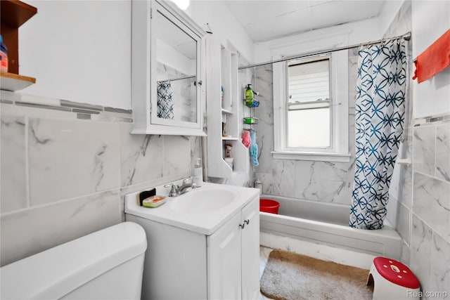 3368 Evaline St, Hamtramck, MI 48212 - bathroom featuring tile walls, vanity, and shower / bathtub combination with curtain