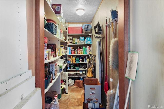 501 Kinloch, Temperance, MI 48182 - view of pantry