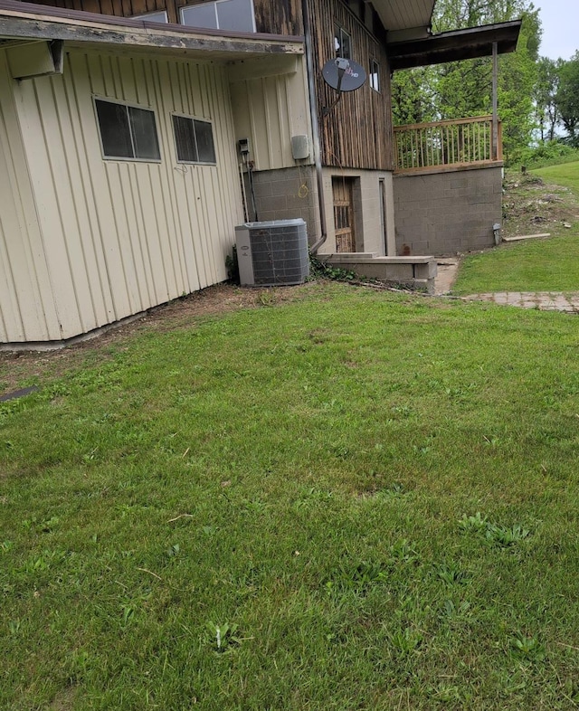 13235 Waterstradt Rd, Marcellus, MI 49067 - view of green lawn