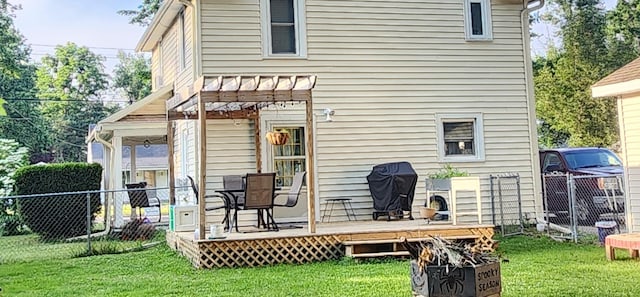 1908 Lakeway Ave, Kalamazoo, MI 49001 - rear view of house with a wooden deck