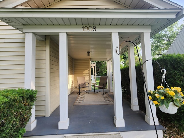1908 Lakeway Ave, Kalamazoo, MI 49001 - view of porch