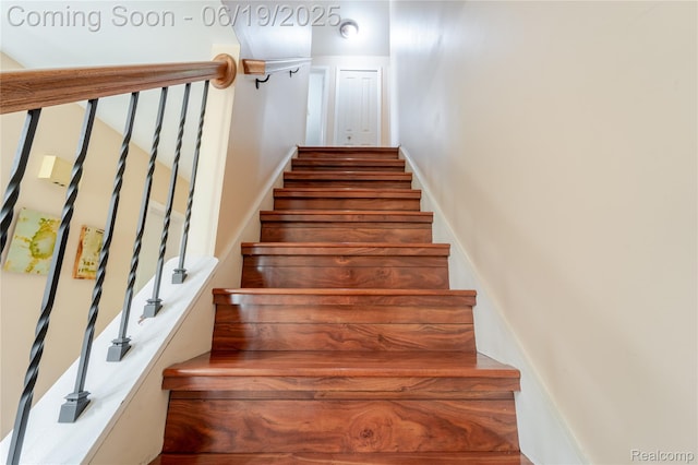 38247 Forsdale Dr, Sterling Heights, MI 48310 - view of stairs