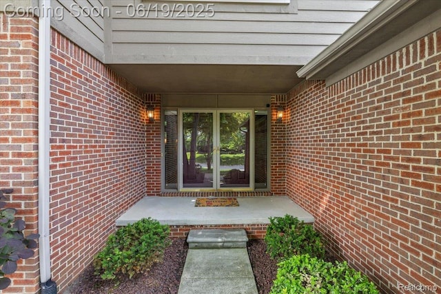 2082 Avon Lake Ln, Rochester Hills, MI 48307 - view of exterior entry with brick siding