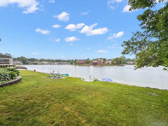 2082 Avon Lake Ln, Rochester Hills, MI 48307 - water view