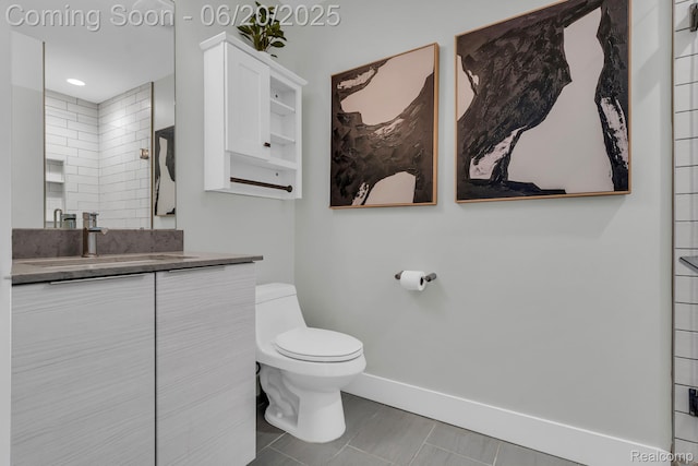 2648 John R St, Detroit, MI 48201 - full bath with vanity and tile patterned flooring