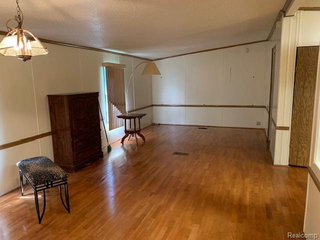 2224 Crocker Ave, Flint, MI 48503 - photo 5