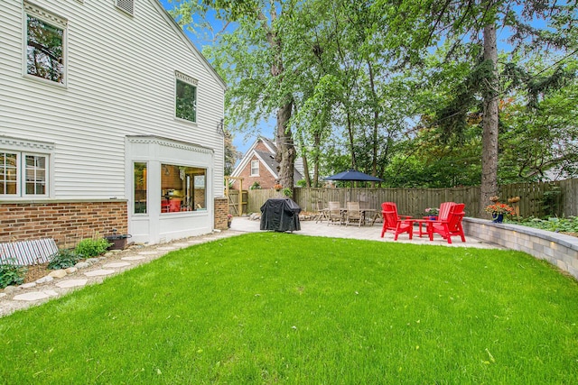 1515 E Stadium Blvd, Ann Arbor, MI 48104 - fenced backyard with a patio