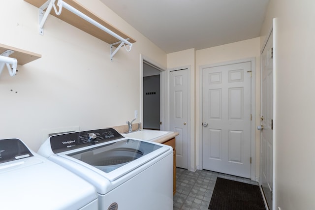 4351 Knollcrest Dr, Ann Arbor, MI 48108 - laundry area with independent washer and dryer