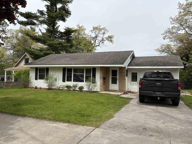 1031 E State St, Traverse City, MI 49686